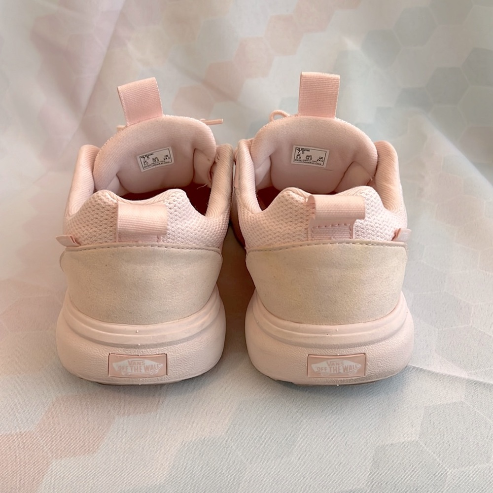 Vans Ultra Range